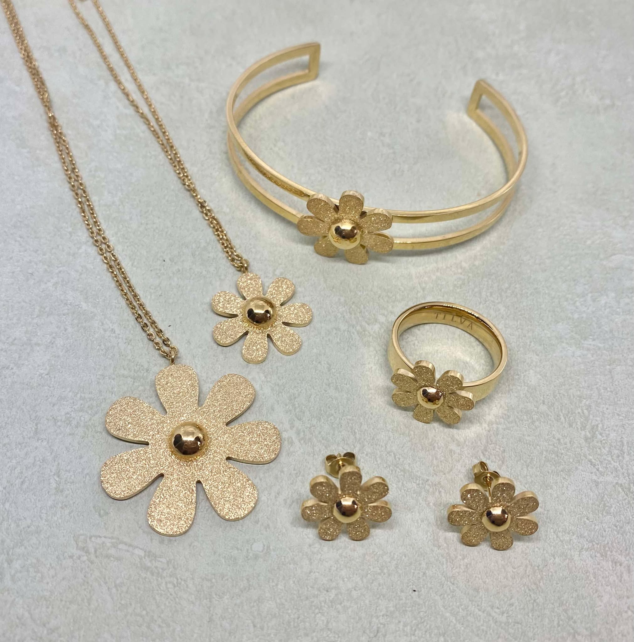 Spring Flower - Necklace