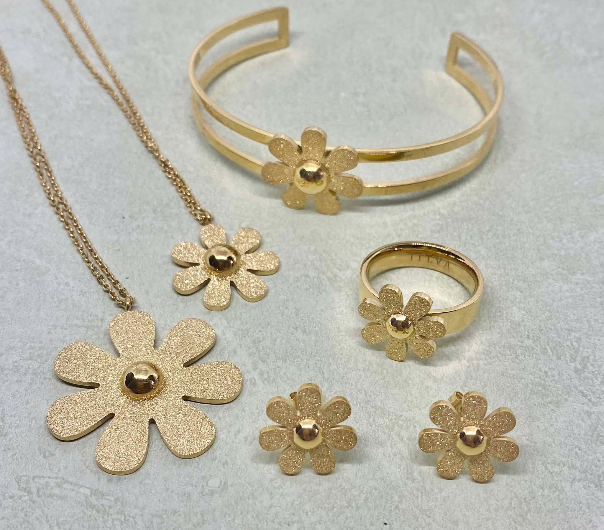 Spring Flower - Necklace