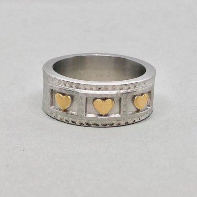 Triple Hearts- Ring