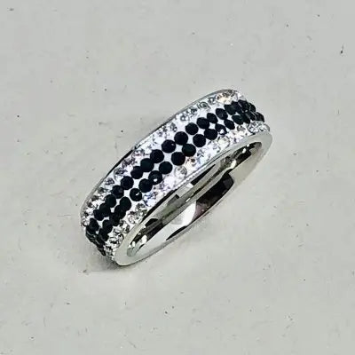Black & White Diamond- Ring Tilva