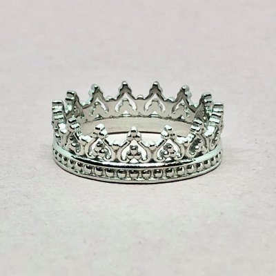 Queen Of Everything - Ring